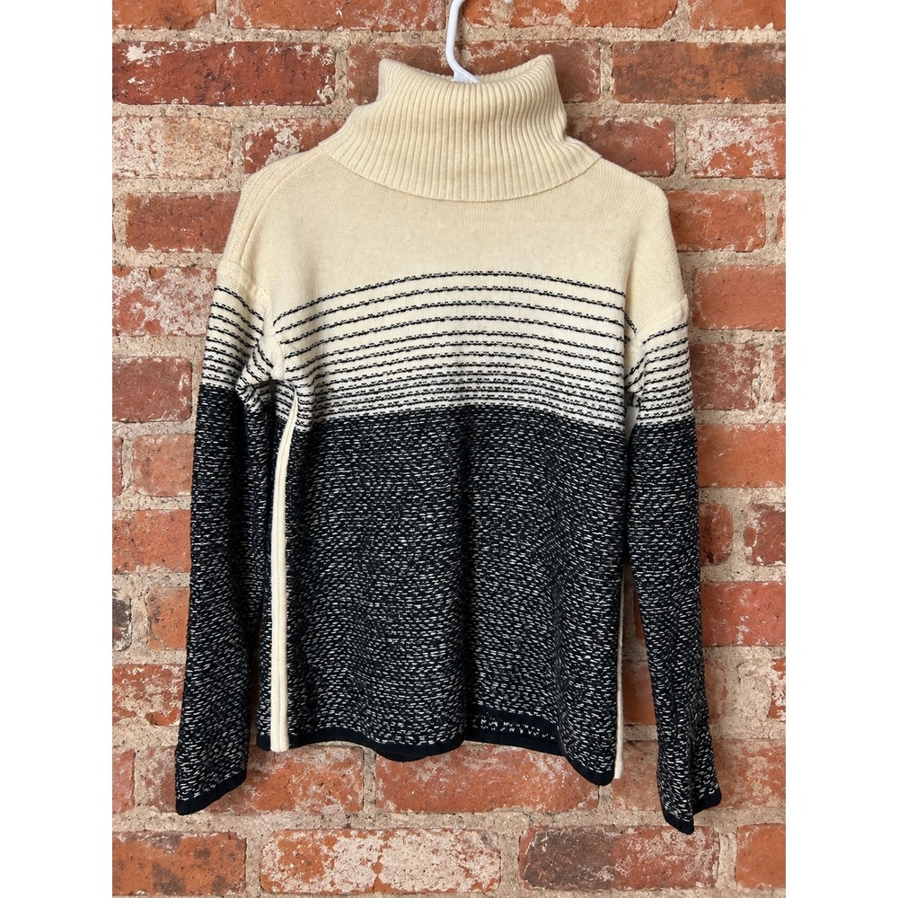 Athleta Merino Extrafine Wool Turtleneck Sweater M Minimalist Quiet Luxury Chic